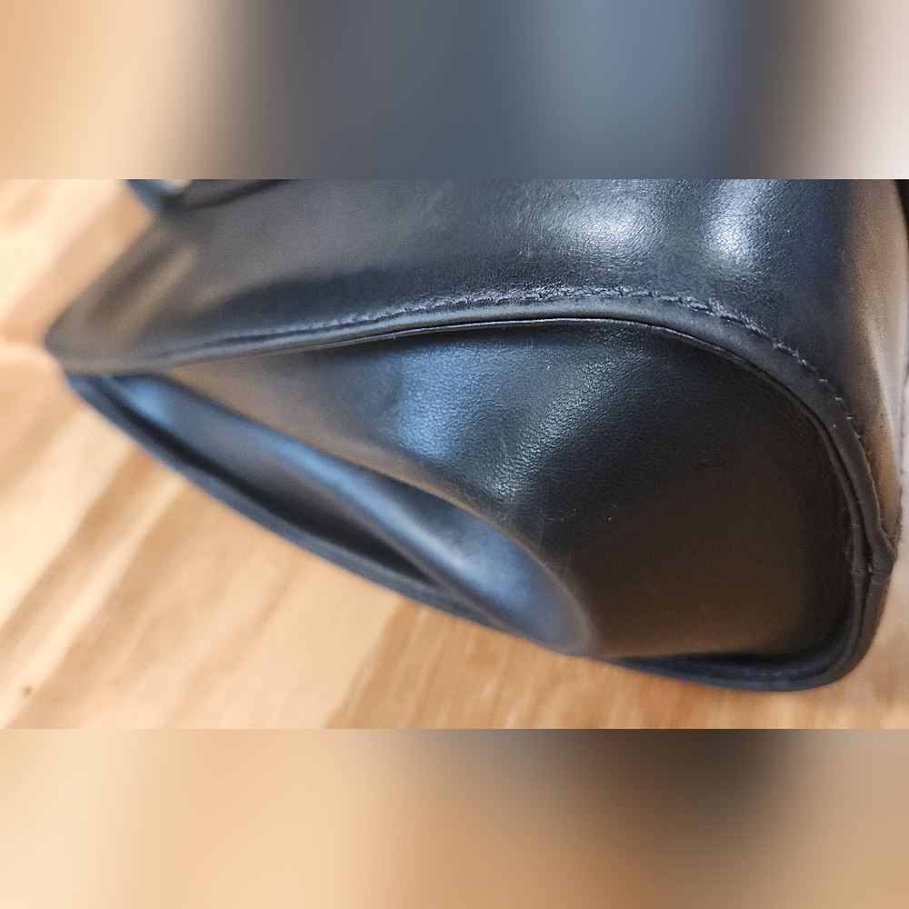 Loewe Camoscio Anagram Bag - Picture 6 of 16
